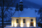 Friedhofskapelle Nenningen im Schnee